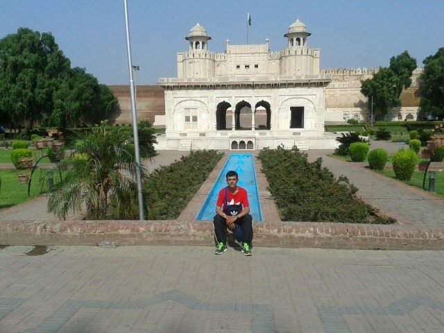 Post photo