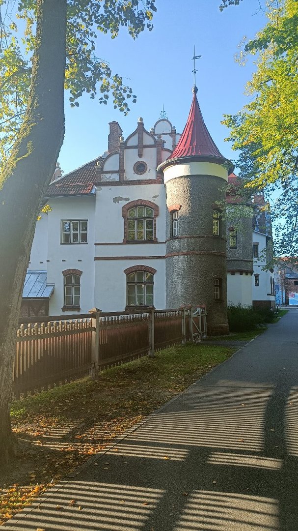 Post photo